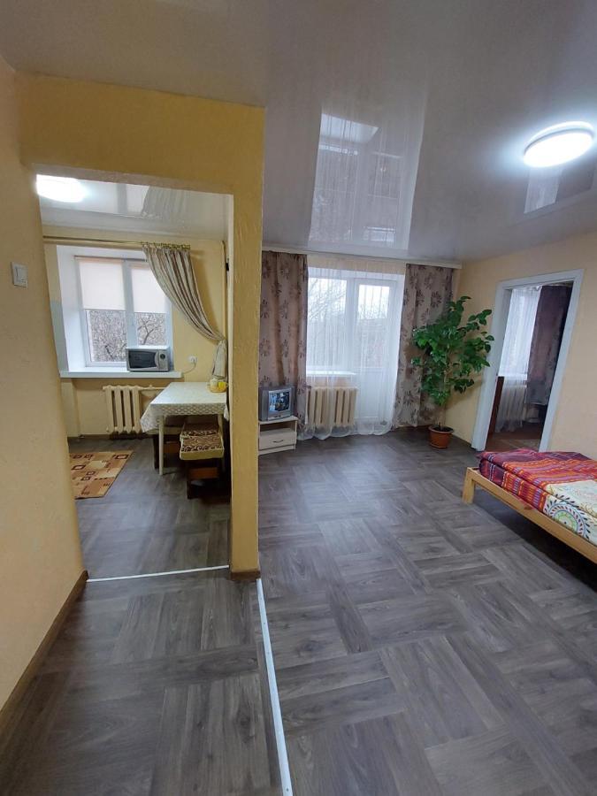 Appartement Оренда Затишної 2 Кімнатної Квартири В Самому Серці Рівного à Rivne Extérieur photo